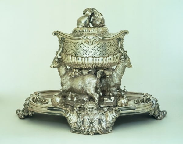 Silver centrepiece