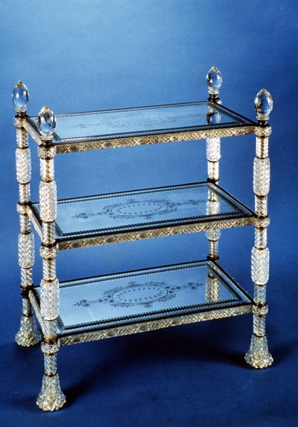 Glass etagere