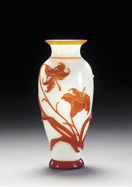 Glass vase with lily design