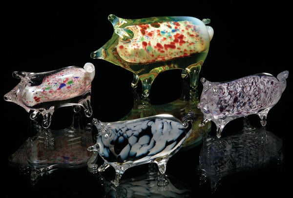 ZIBO ART GLASS PIG PIED SOW main image 1