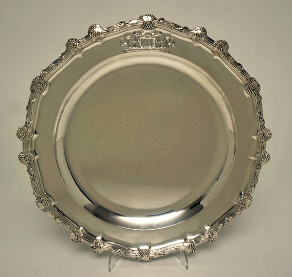 Serving dish